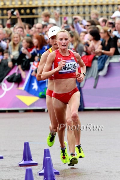 Shalane Flanagan Leading the Chase Pack