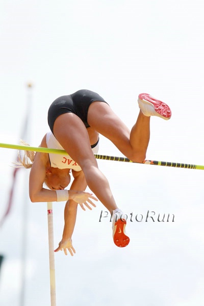 Mary Saver in Pole Vault