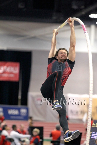 Brad Walker 19'2" Dominated the Pole Vault