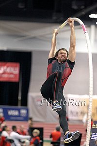 Brad Walker 19'2" Dominated the Pole Vault