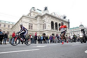 Gebrselassie by the Opera