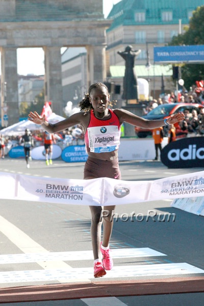 Florence Kiplagat Wins 2013 Berlin in 2:21:13