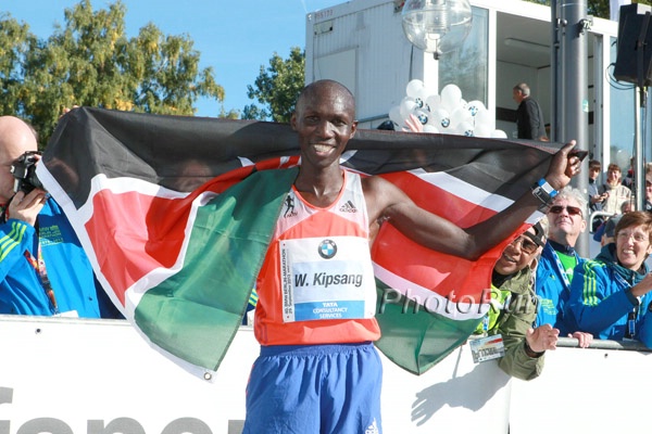 Wilson Kipsang Celebrates His New World Record
