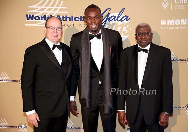 Alberto Grimaldi con Usain Bolt e Lamine Diack
