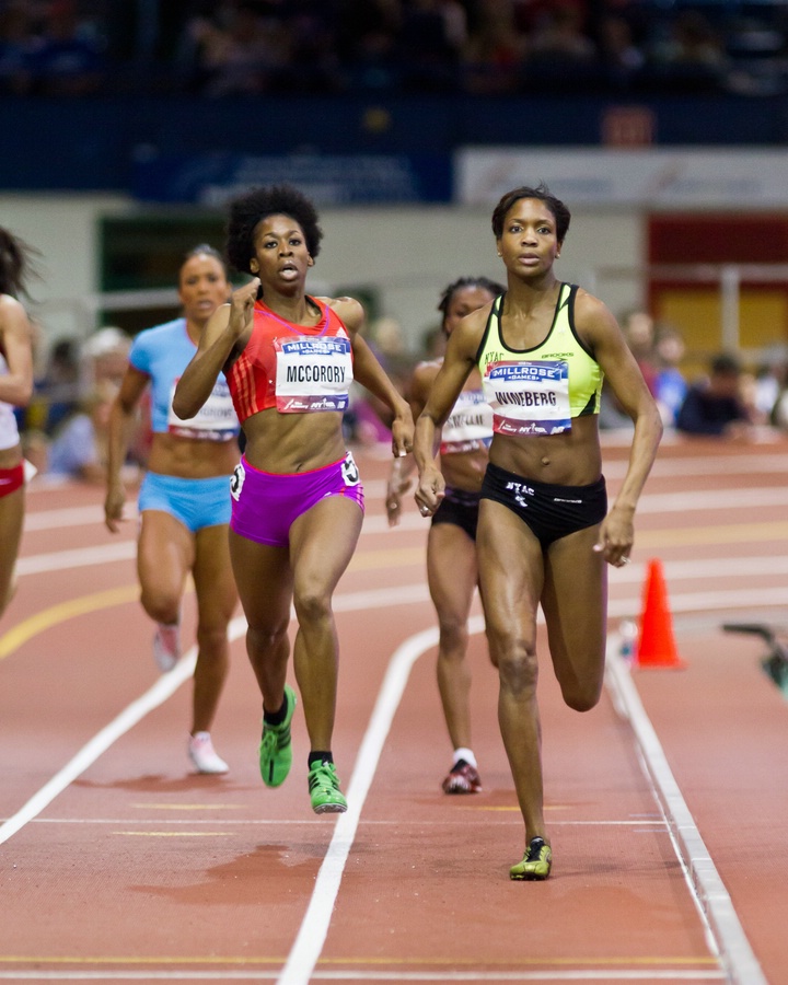 Mary Wineberg's 52.19 Edged Francena McCorory 52.20