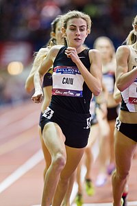 Mary Cain Chasing On Her Way to Her 4:28.25 National Record