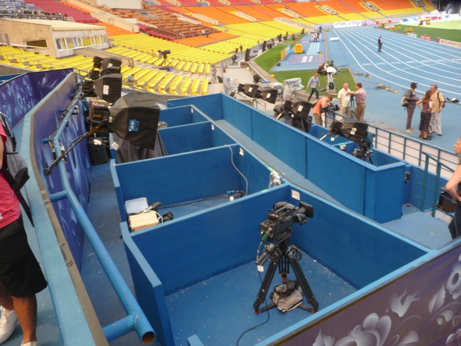 The athletes are like mouses at Worlds.