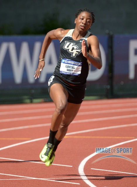 Aurieyall Scott of UCF Won Her 200 Semi