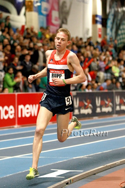 Galen Rupp Giving Chase