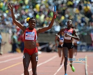 Alysia Montano runs the anchor leg on the USA Red womens 4 x 800m team that set an American record of 8:04.31.