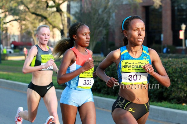 Shalane Flanagan Trailing Defar