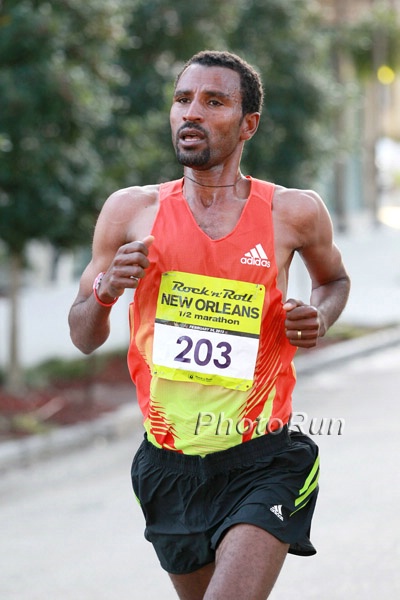 Gebre Gebremariam Took the Lead from Farah