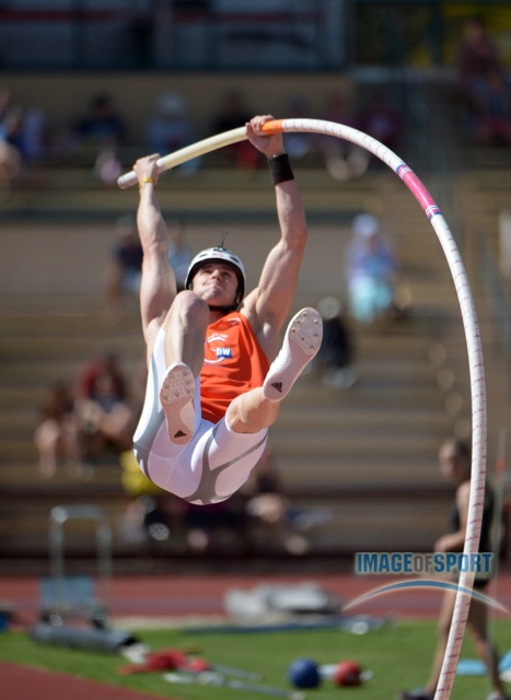 Levi Keller wins the pole vault at 17-4 1/1 (5.30m)