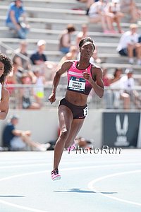 Kimberlyn Duncan in 200