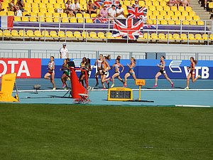 Mary Cain in 11th Past the 800m Mark