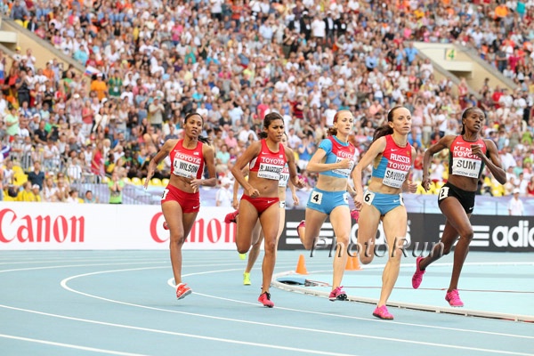Ajee Wilson and Brenda Martinez Battle