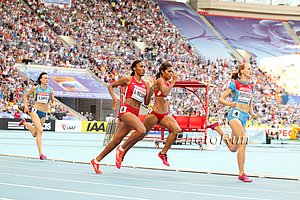 Ajee Wilson Gives Chase