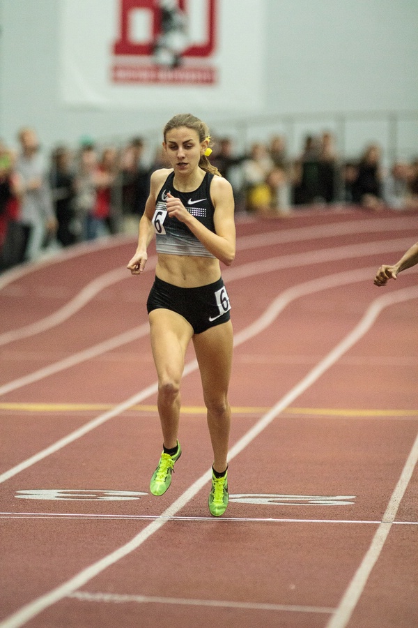 Mary Cain 2:39.25 Edged Clement 2:39.32