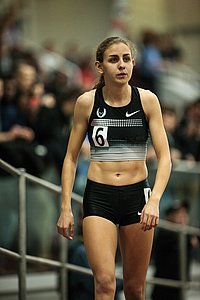 Mary Cain gets ready for 1000 meter race
