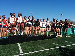 Women's 4 x 400 teams
