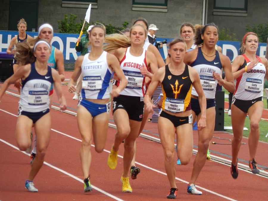 Emily Lipari with a late charge