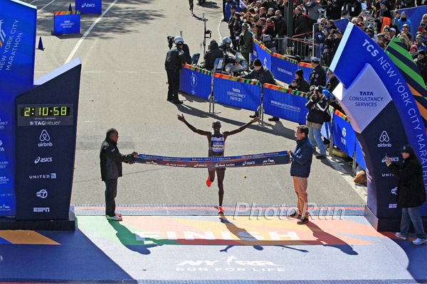 Wilson Kipsang Wins 2014 TCS New York City Marathon