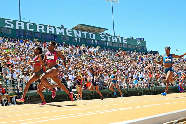 Women's 200m Final:Jeneba Tarmoh (22.06) over Kimberlyn Duncan (22.10)