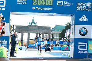 2:04:00 Eliud Kipchoge