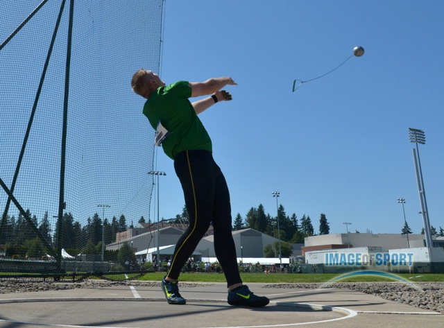 Greg Skipper of Oregon places third in the hammer throw at 233-9 (71.25m)