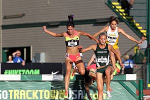 Nicole Bush Falls in the Steeplechase