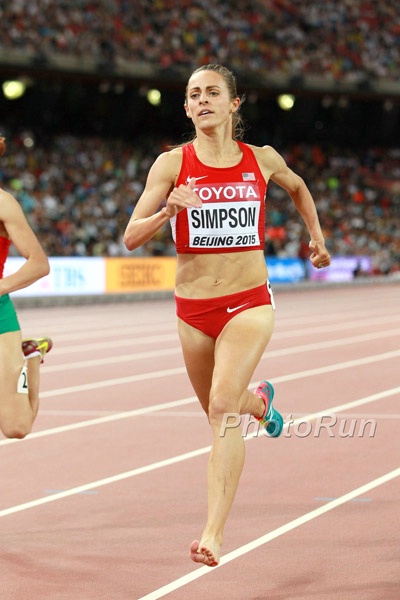 Jenny Simpson Lost a Shoe
