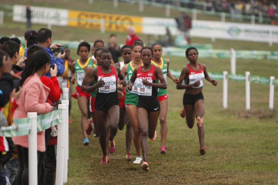Gladys Jeptekeny Kipkoech of Kenya and Winfred Nzisa Mbithe of Kenya  © Getty Images for IAAF