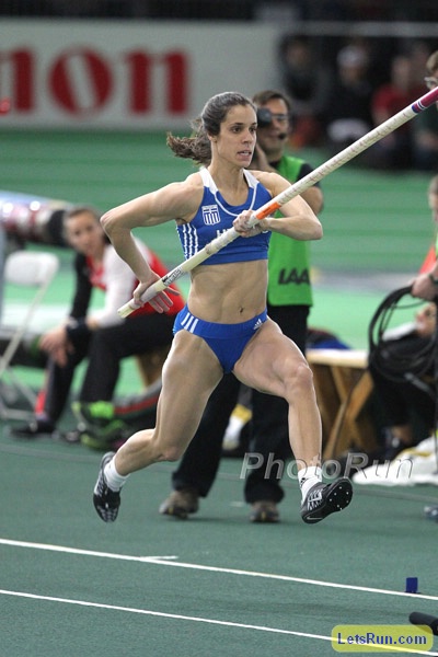 Women's Pole Vault Photos