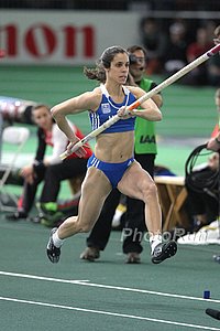 Women's Pole Vault Photos