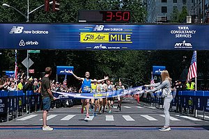 Nick Willis 2017 Fifth Avenue Mile Champion