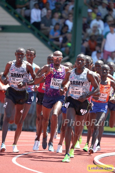 Mo Farah vs US Army WCAP Runners