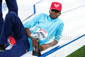 Barshim With His Diamond Trophy