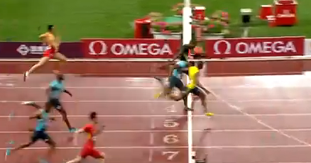 A tight 3-way finish