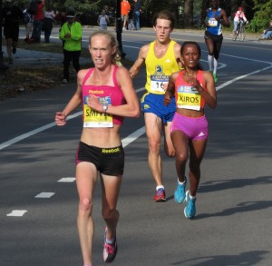 Kim Smith en route to winning $100,000 at the 2012 BAA Half-Marathon. Photo by Jane Monti.