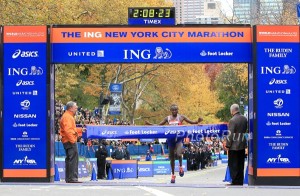 Geoffrey Mutai Wins 2013 New York City Marathon