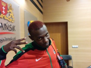 Caleb Ndiku Shows His Hair