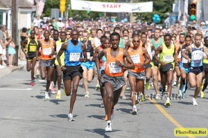 Tilahun Regassa leading Meb and the entire field at 2009 Falmouth