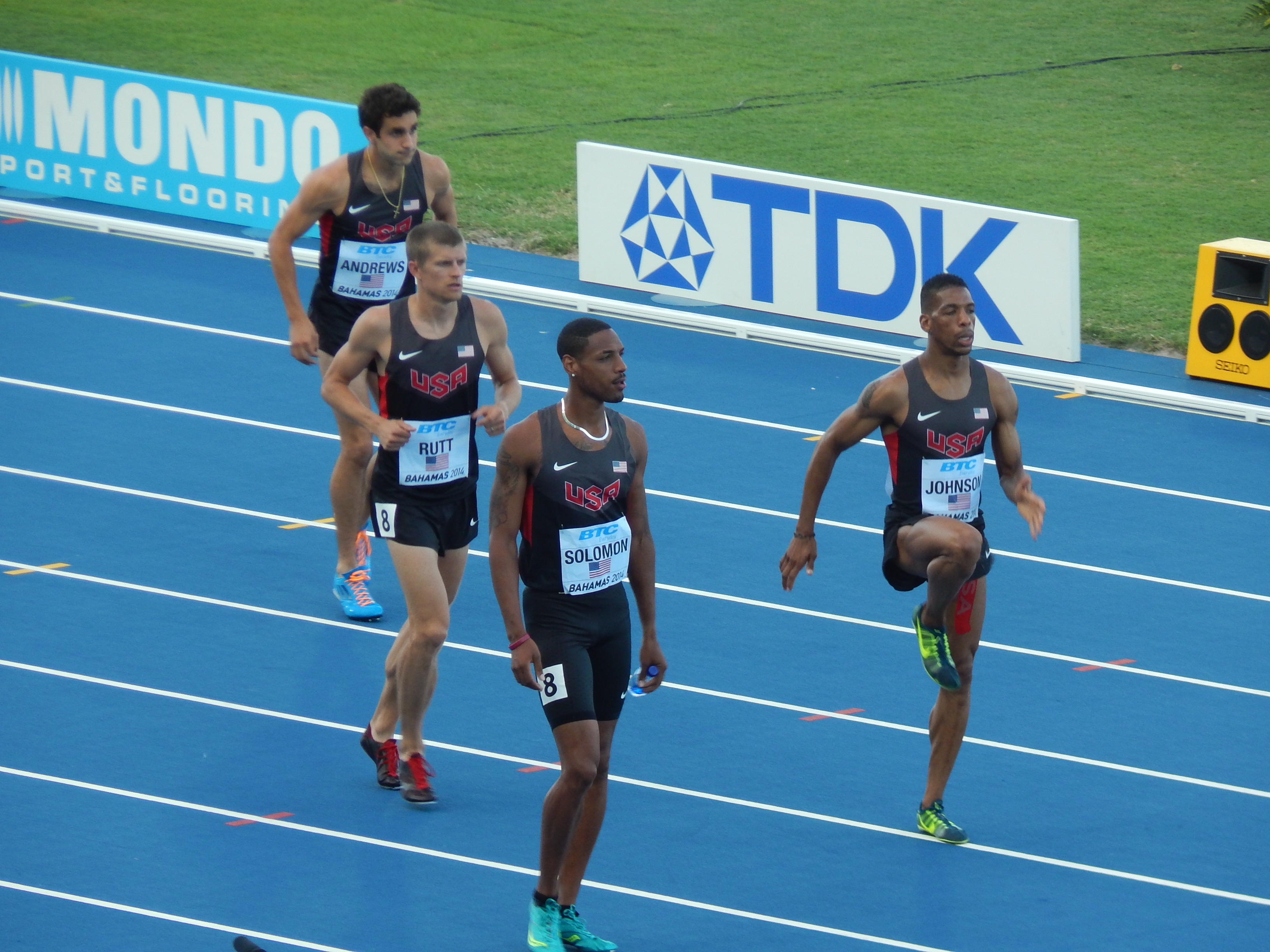 Men's 4x800 Intro Photos