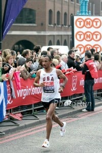Mo Trafeh at the 2011 London Marathon, which he briefly led. *More 2011 London Photos
