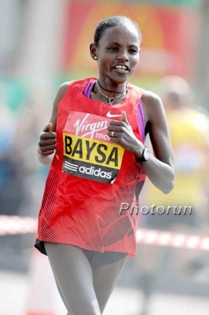 Bayisa (who also goes by Baysa) en route to a fourth-place finish at the 2011 London Marathon