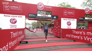 Kipchoge wins it