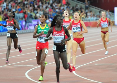 Molly Huddle Shows Her Grief (photo by Cheryl Treworgy, Prettysporty.com)