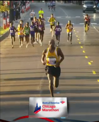 Elkanah Kibet leading in Chicago earlier this month