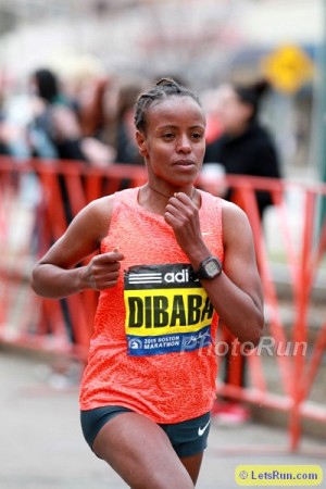 Dibaba en route to a second-place finish in Boston