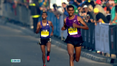 Tesfaye Abera  pulls away from Hayle Lemi Berhanu